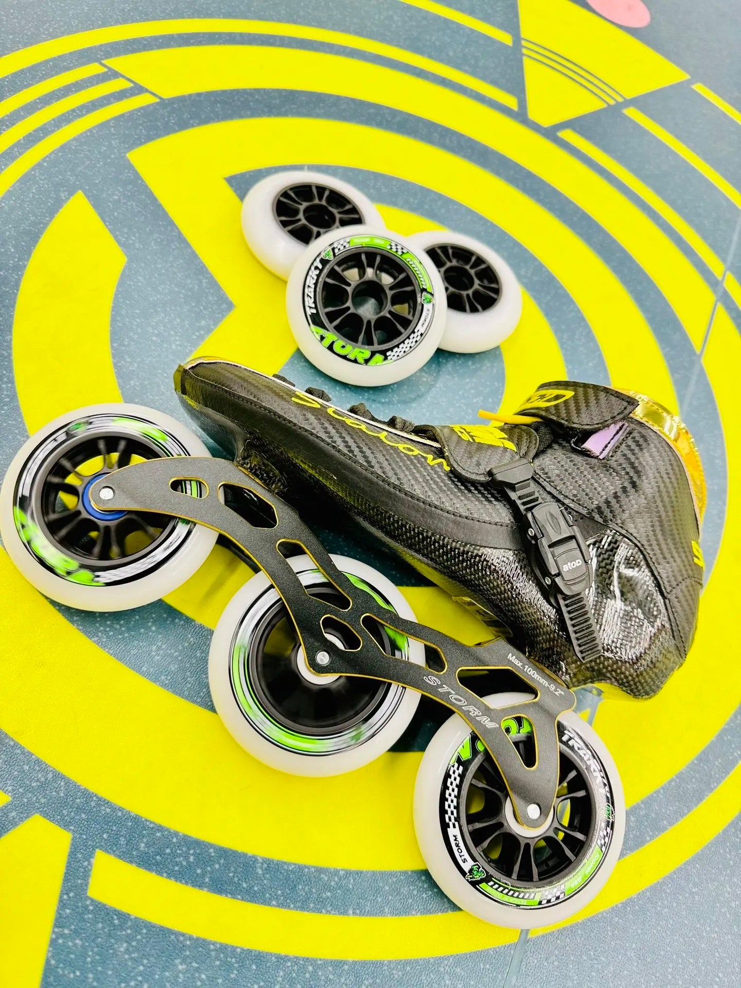 Storm T1 Speed Slalom Skates-Black Gold