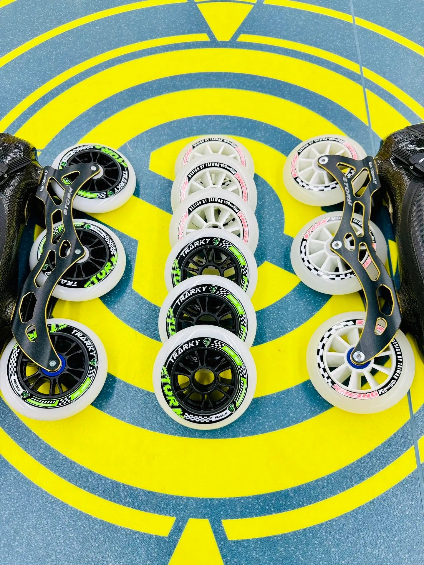Storm T1 Speed Slalom Skates-Black Gold